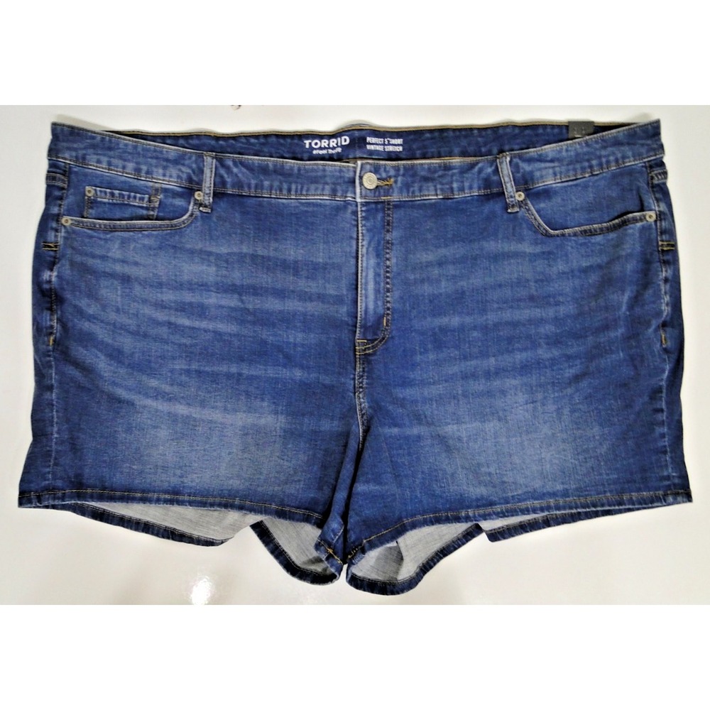 Torrid 5" Vintage Stretch Mid-Rise Perfect Short Womens Plus size 30 NWT